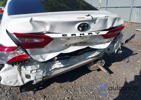 2019 Toyota Camry Le z USA, uszkodzony, nr VIN 4T1B11HK3KU261244